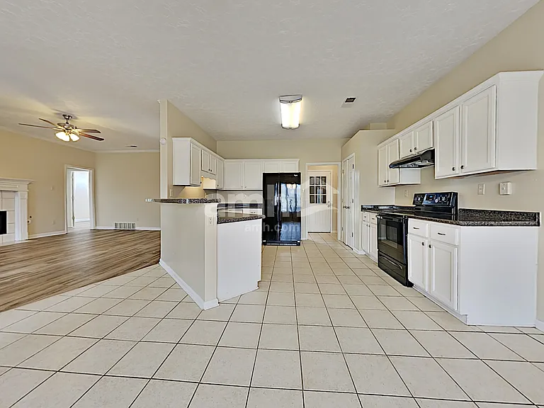 1507 Cider House Ln — Photo 3