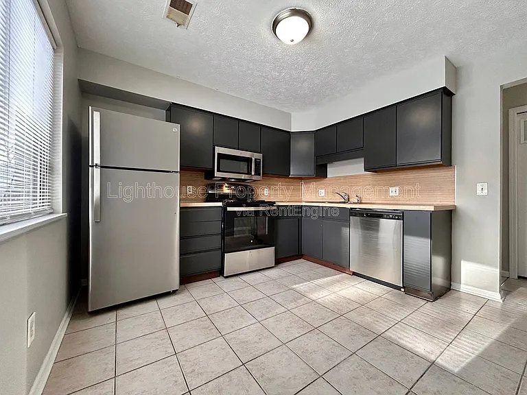 2972 Vineland Ave SE — Photo 16