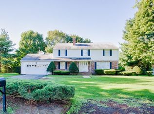 8 Indian Rock Dr, Saugus, MA 01906