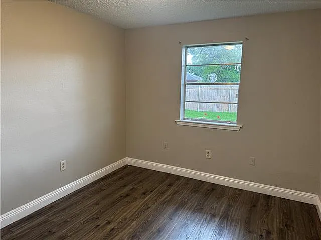 5045 Dueling Oaks Ave — Photo 5