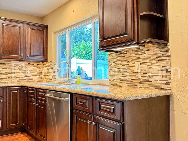11339 Red Cedar Ln — Photo 8