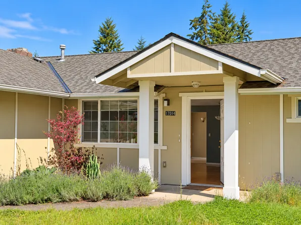 17014 NE 105th St, Redmond, WA 98052
