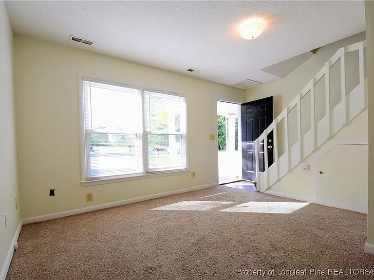 6637 Abbey Ln — Photo 4