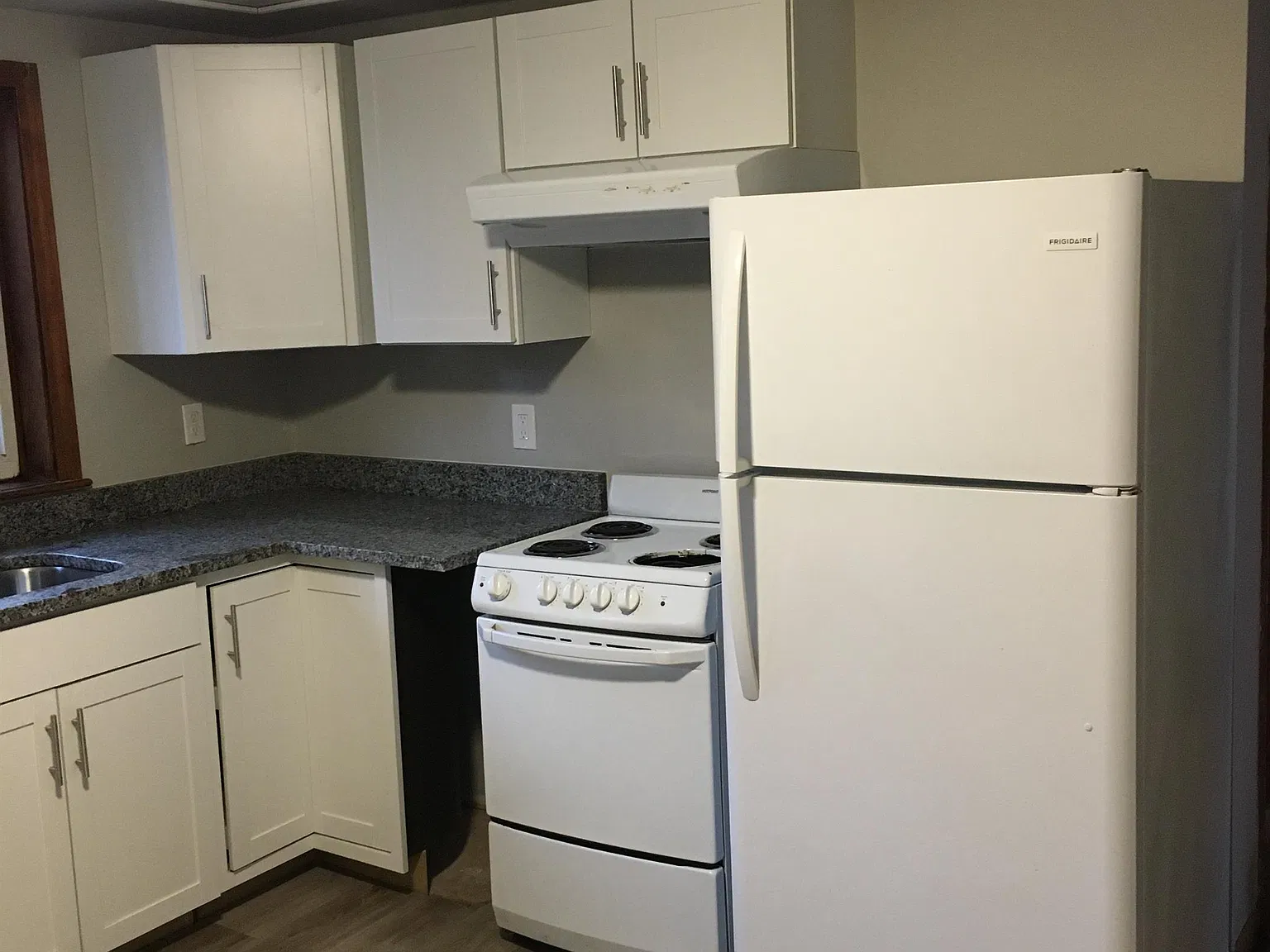 1-12 Lane Court - 4 — Photo 3