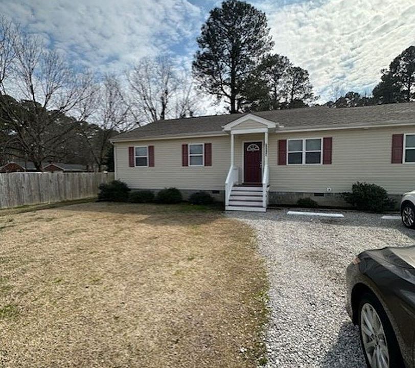 1st image of 1300A Moses Ln