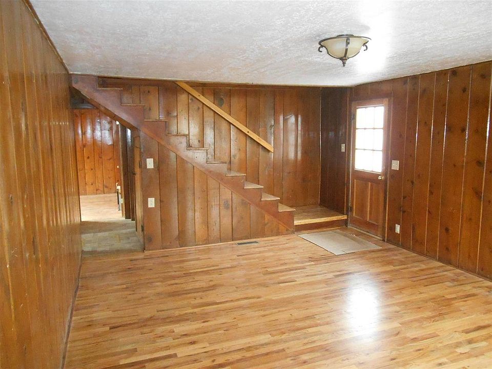 1st image of 704 Calle Pinon