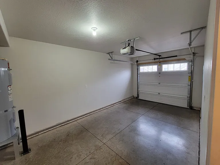 54 S Haskell St — Photo 8