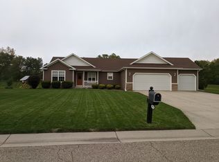 1190 Woodfield Trl, Hemlock, MI 48626