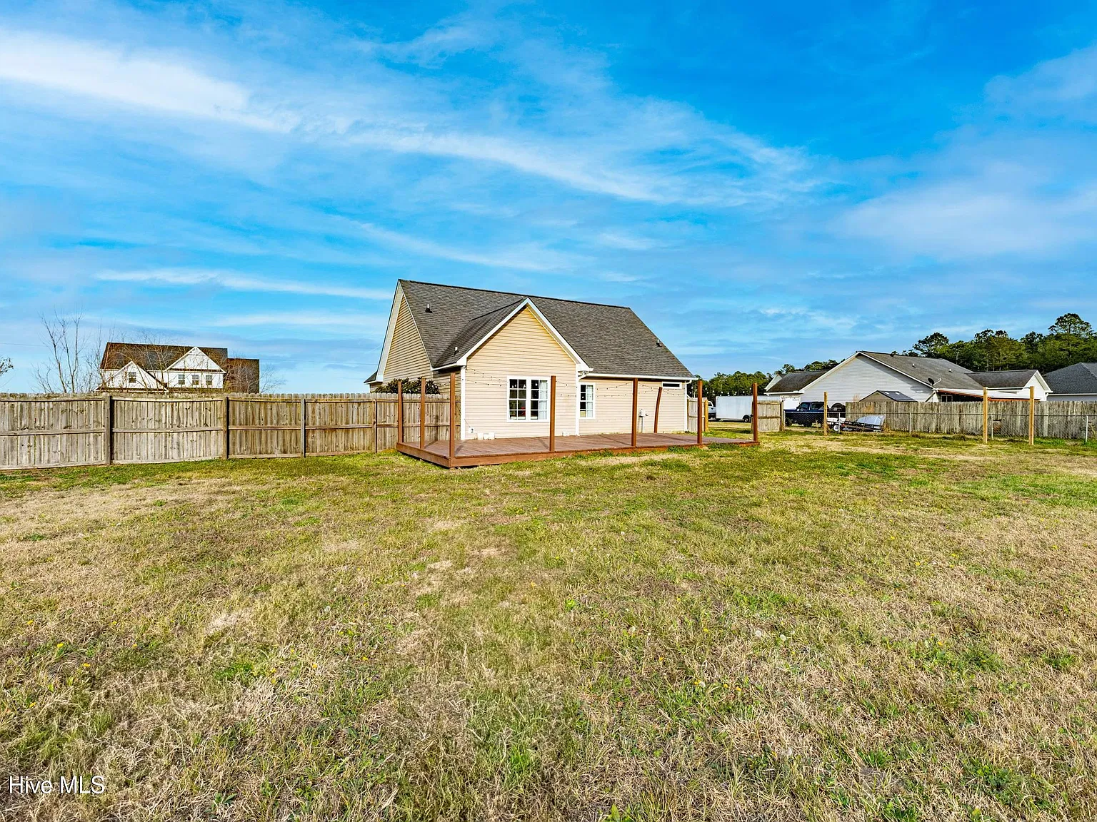 3 bed, 2.0 bath, $1,900 — Photo 3