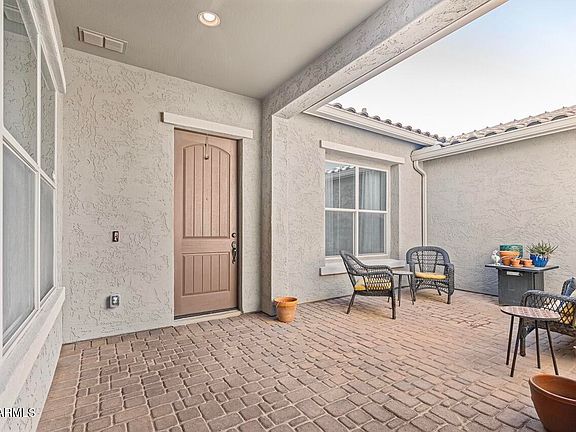 5th image of 18581 W HAZELWOOD Street