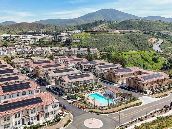 3rd image of 10443 Graphite St