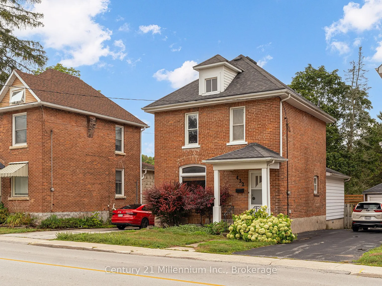 3 bed, $2,500 — Photo 2