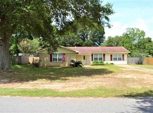 4711 Pine Ln, Pace, FL 32571
