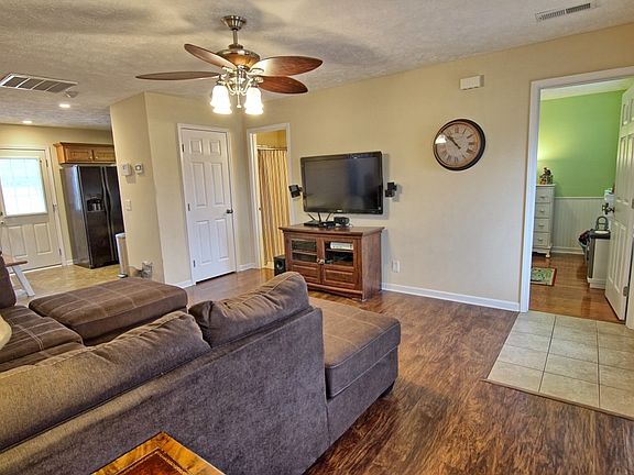 2nd image of 211 Eventine Dr