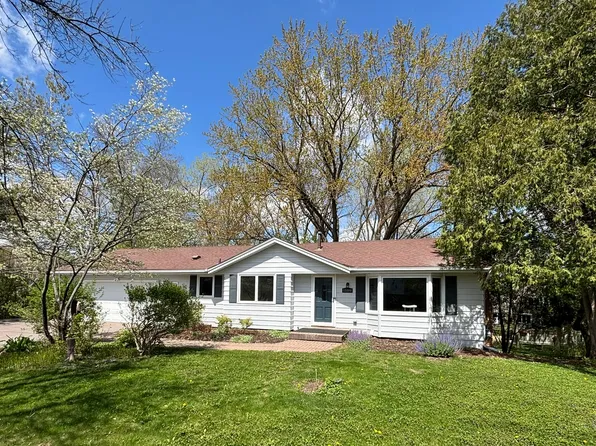 15800 Valley View Rd, Eden Prairie, MN 55344