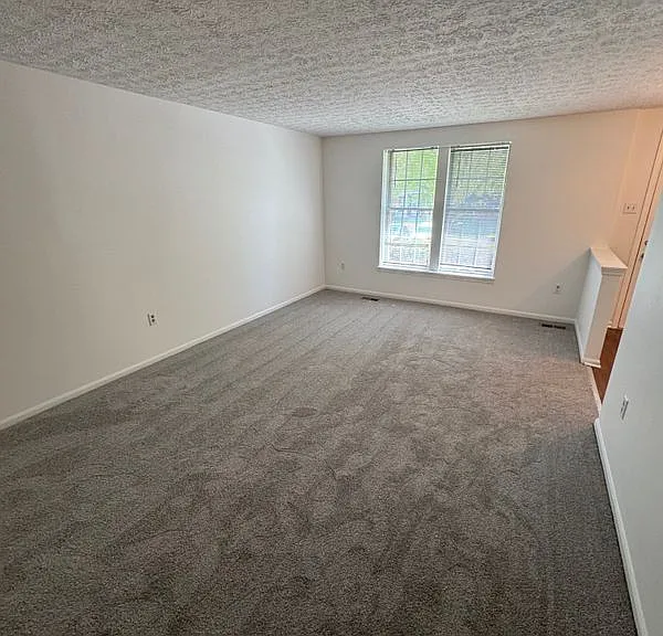 9730 Red Clover Ct — Photo 12