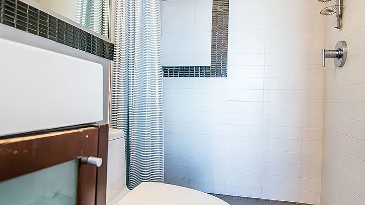 Rented by Nooklyn NYC LLC | media 12