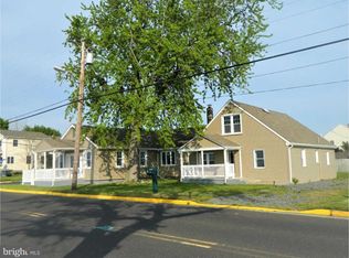 62 Riviera Dr, Pennsville, NJ 08070