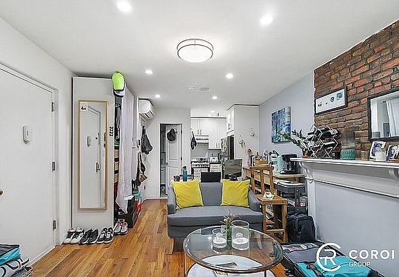 3rd image of 417 Hancock St APT 1A