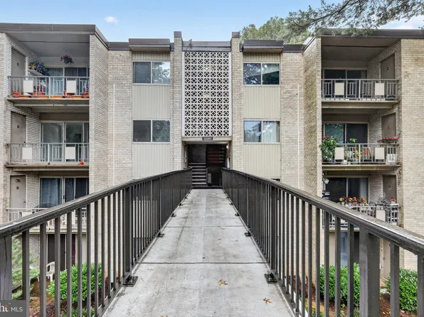12303 Braxfield Ct #384, Rockville, MD 20852