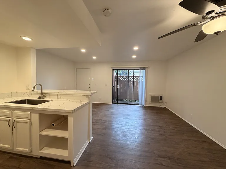 2843 C St #2 — Photo 11
