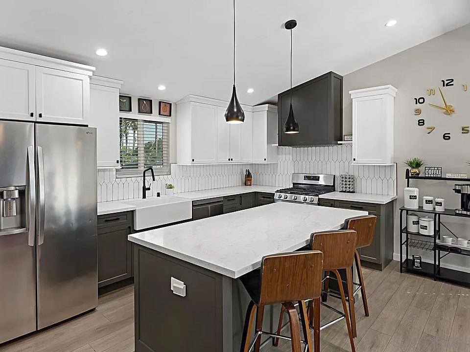 1st image of 3271 Cabrillo Mesa Dr
