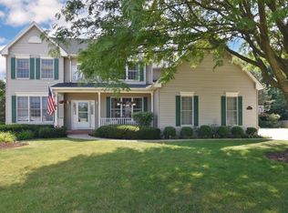 2057 Dodson Ct, Batavia, IL 60510