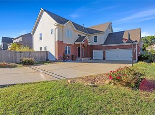 9910 Webster Cir, Kansas City, KS 66109