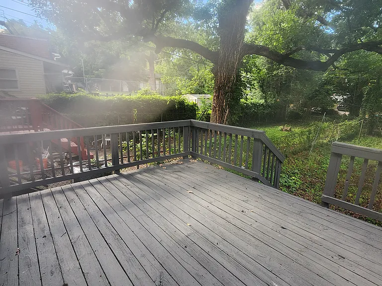 524 Beaumont Ave — Photo 5