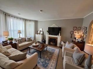 718 W Cornelia Ave APT 1, Chicago, IL 60657