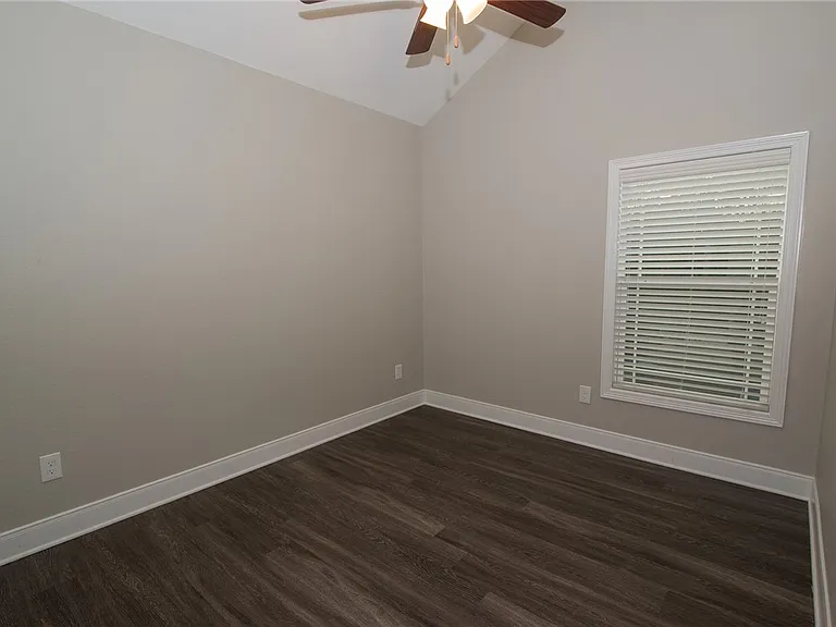 701 Hereford St #A — Photo 8
