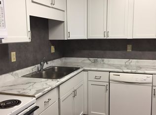 2140 Edgewood Rd NW APT 9, Cedar Rapids, IA 52405