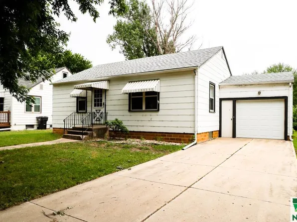 405 S Mickley St, Paullina, IA 51046