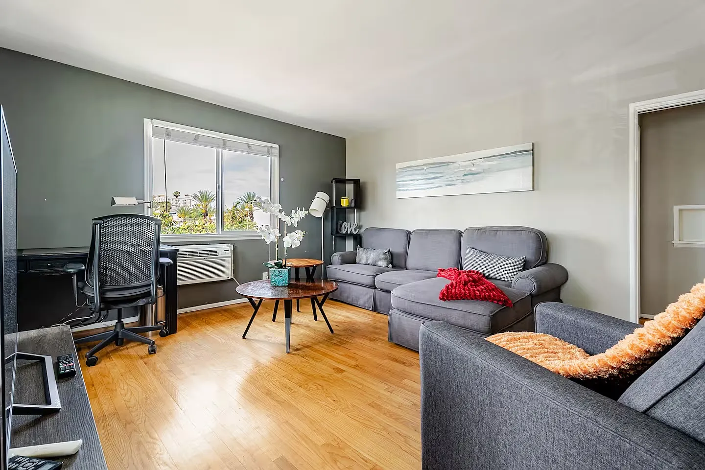1 bed, 800 sqft, $3,600 — Photo 1