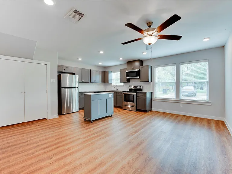 8635 Sunderland Rd — Photo 3