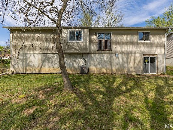 2nd image of 816 Ruth Ave