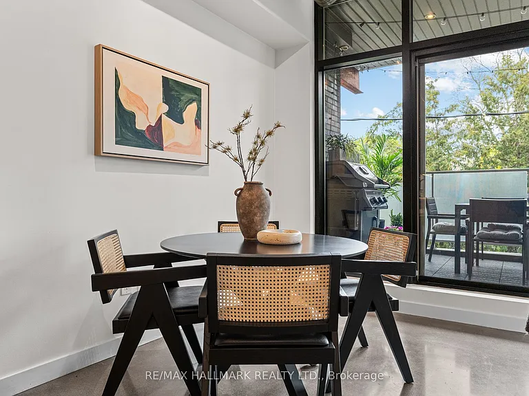 747 Queen St E #202 — Photo 7