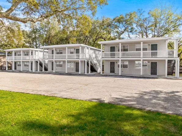 Magnolia Apartments