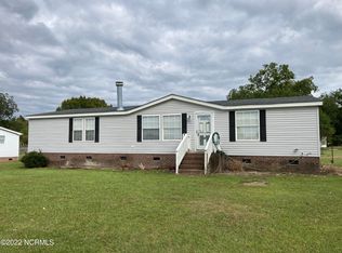 102 Wildcat Ct, Richlands, NC 28574