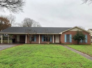 1722 W Sudan Cir, Greenville, MS 38701