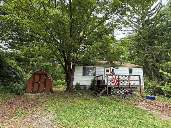 701 Chicora Rd, Chicora, PA 16025