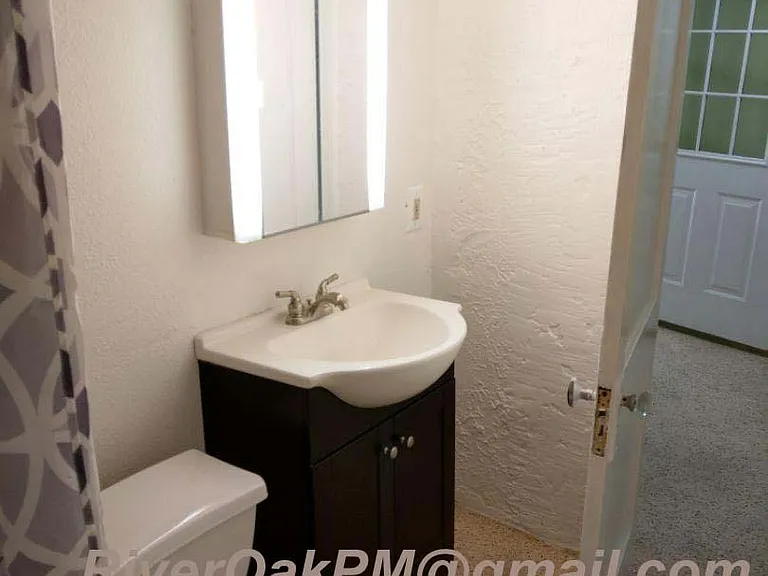 204 Wesley Ave NE — Photo 5
