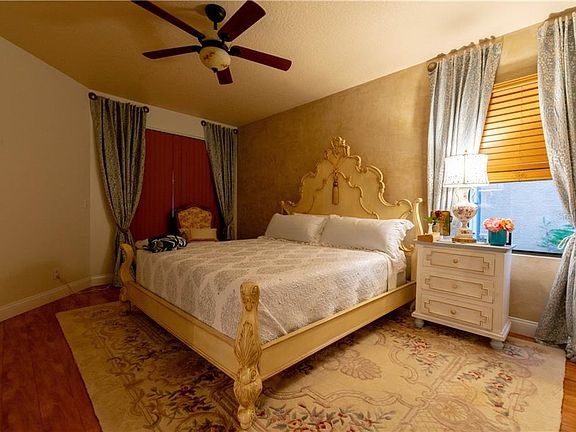5th image of 2960 Siesta View Dr