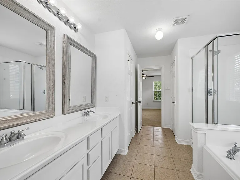 13926 Tinsley Ct — Photo 9