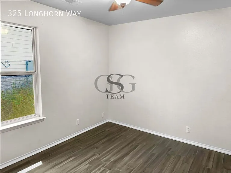 325 Longhorn Way — Photo 16