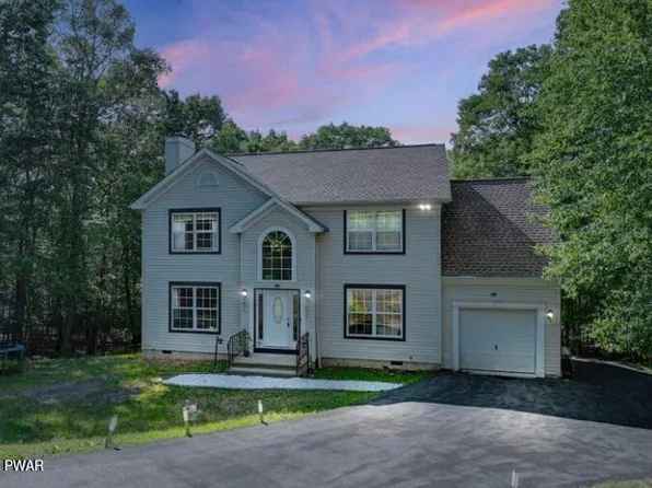 1261 Brentwood Dr, East Stroudsburg, PA 18301