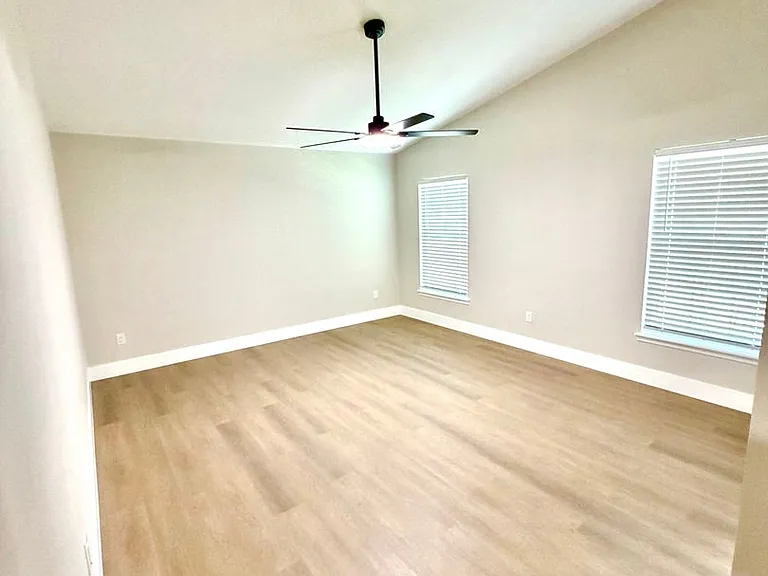 5360 N Lake Burkett Ln — Photo 34