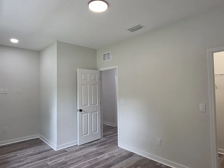 55 Delmonte St — Photo 24