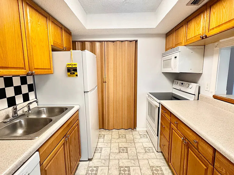 11502 7th Ln N #1406 — Photo 34