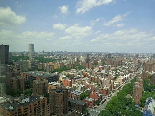 Sold by Sotheby's International Realty | media 8